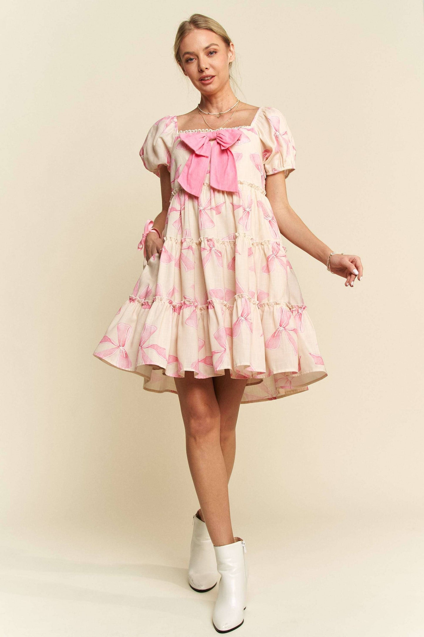 BOW PRINTED PUFF SMOCKING BACK TIERED DRESS
