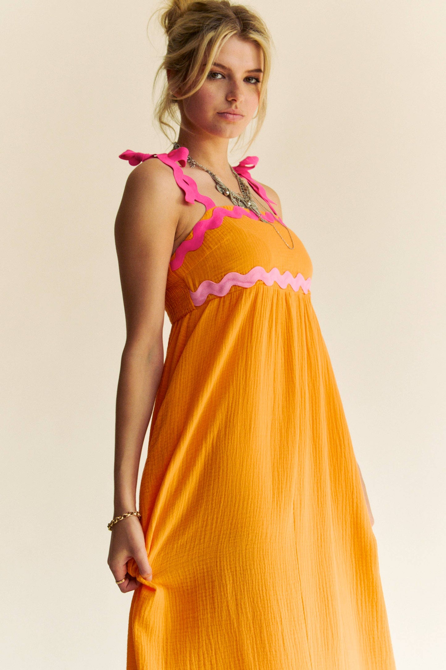 DOUBLE GAUZE TIE WAVY TRIM DETAIL MAXI DRESS