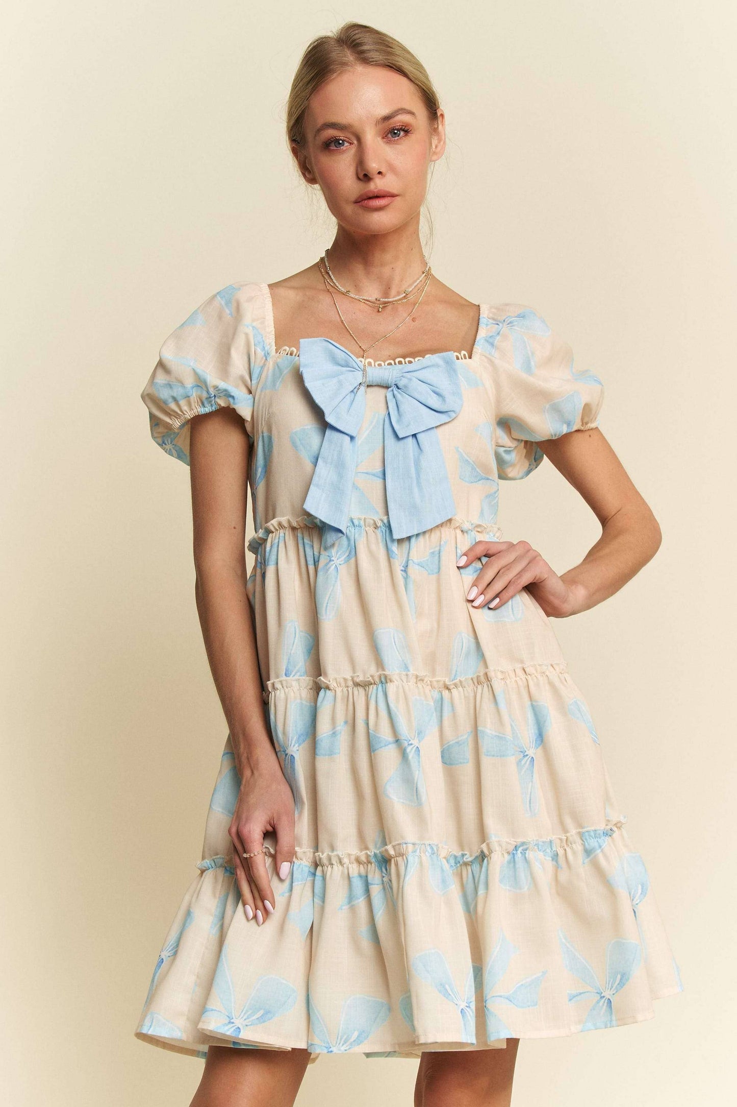 BOW PRINTED PUFF SMOCKING BACK TIERED DRESS