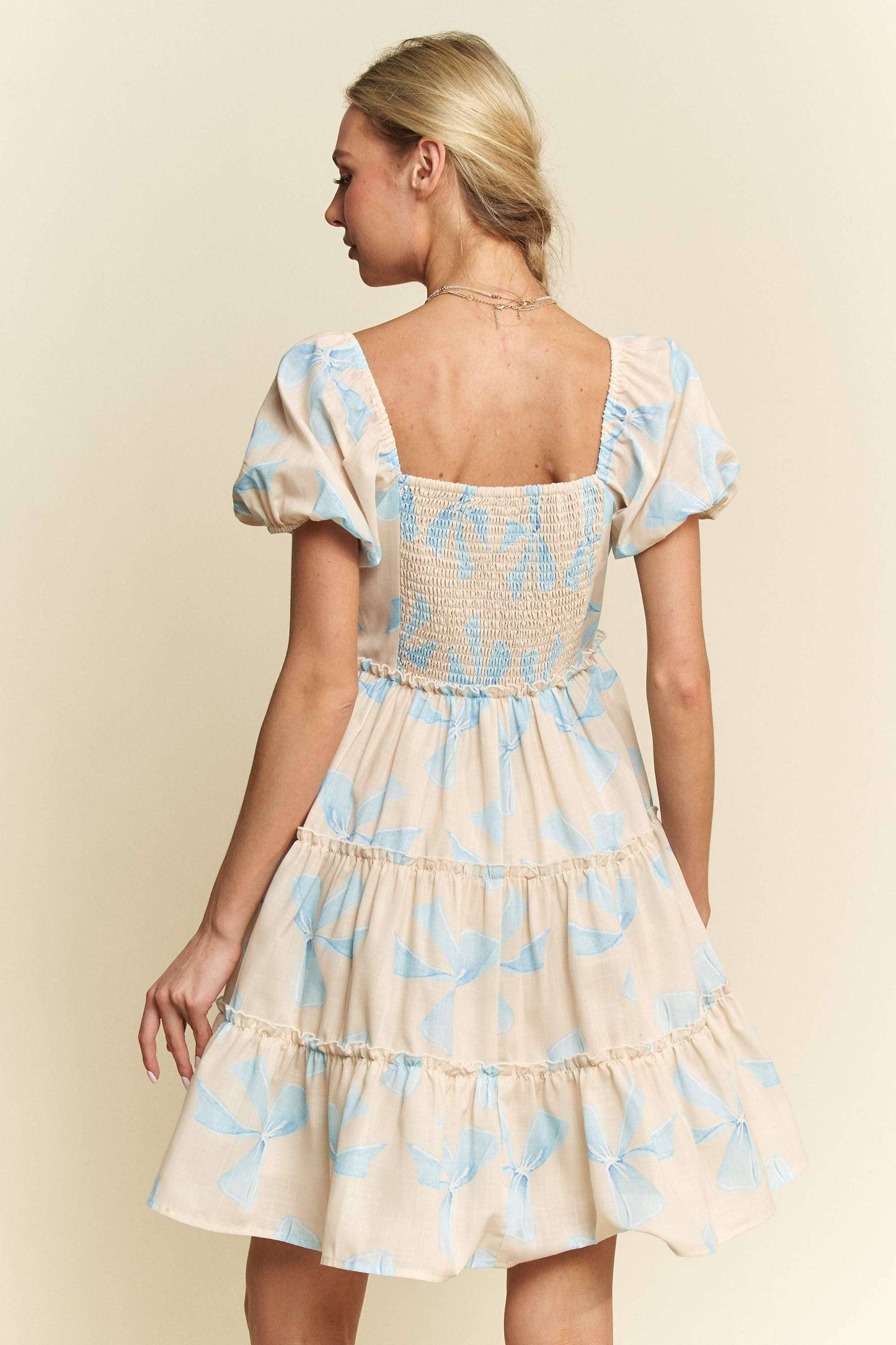 BOW PRINTED PUFF SMOCKING BACK TIERED DRESS