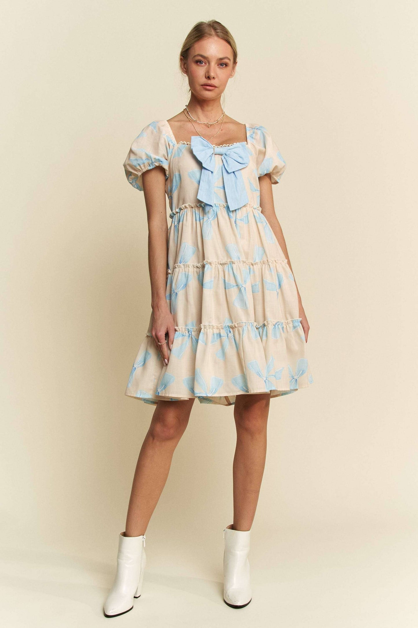 BOW PRINTED PUFF SMOCKING BACK TIERED DRESS