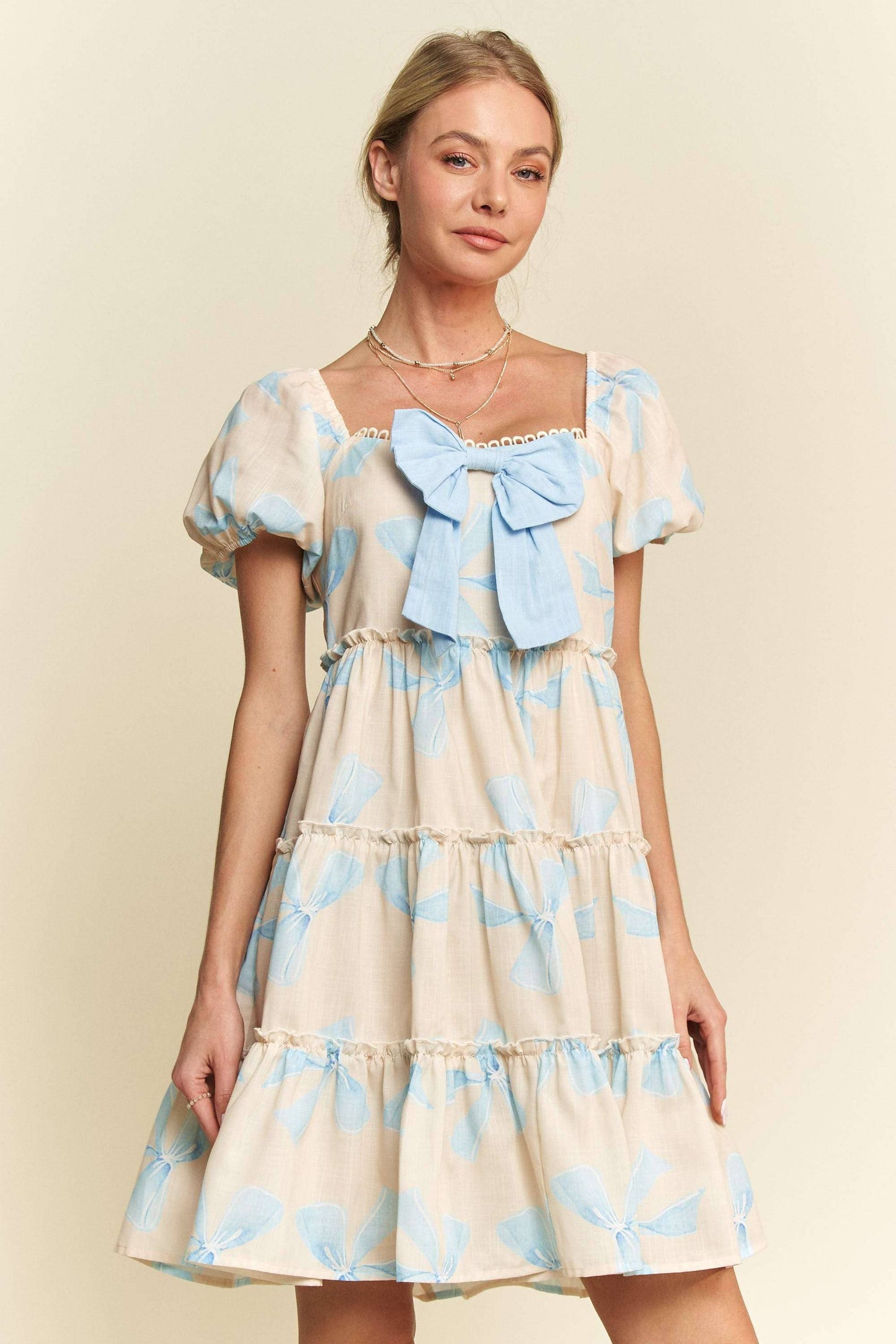 BOW PRINTED PUFF SMOCKING BACK TIERED DRESS