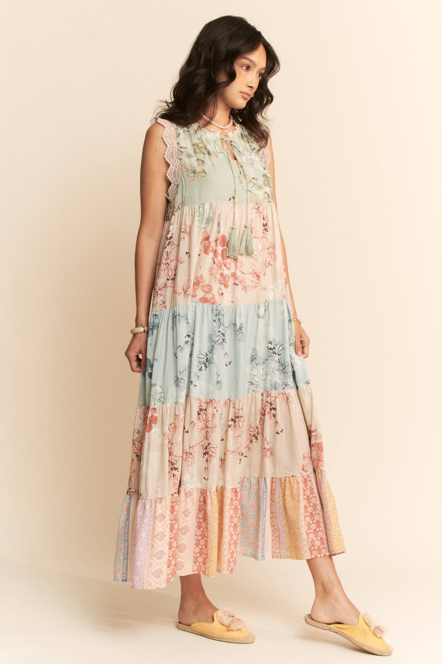 PLUS FLORAL MIXED BLOCK EDGE DETAIL MAXI DRESS