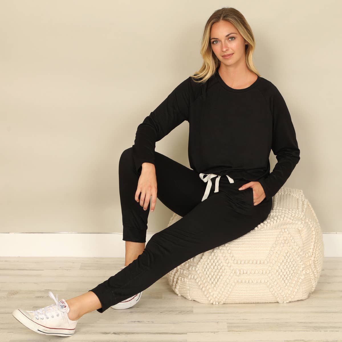SOLID LONG SLEEVE TOP AND JOGGERS SET WITH SELF TIE - BLACK