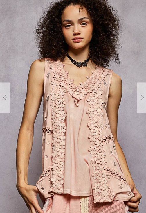 Sleeveless Floral Lace Top