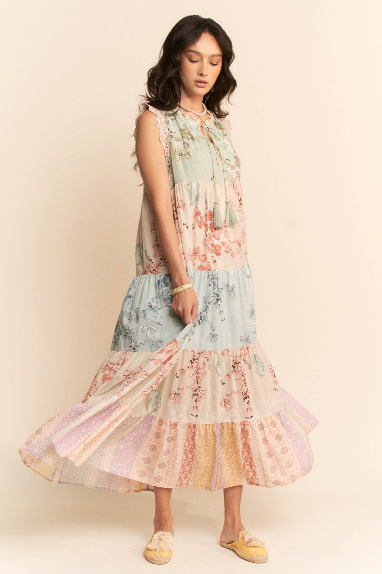 PLUS FLORAL MIXED BLOCK EDGE DETAIL MAXI DRESS