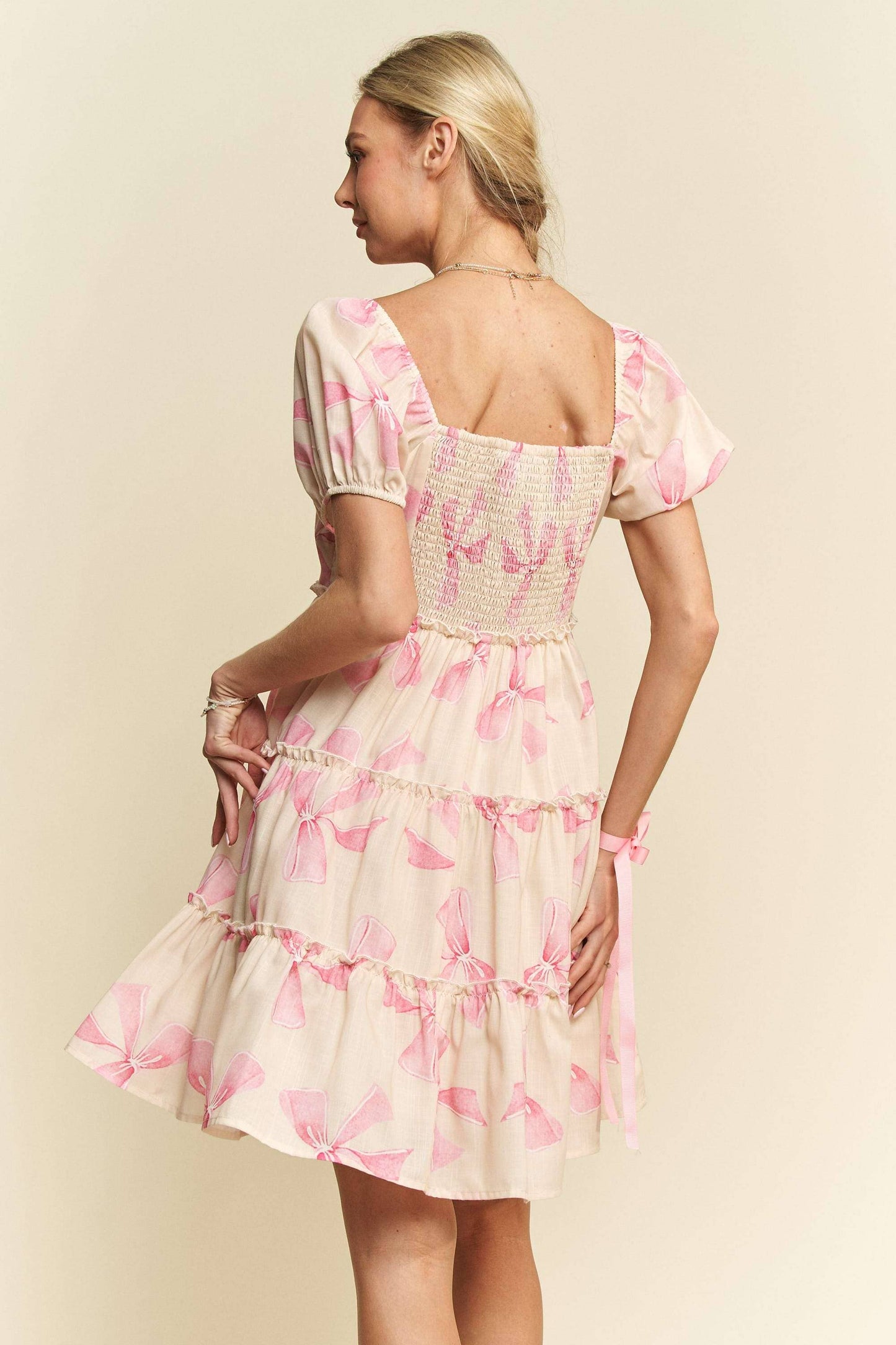 BOW PRINTED PUFF SMOCKING BACK TIERED DRESS