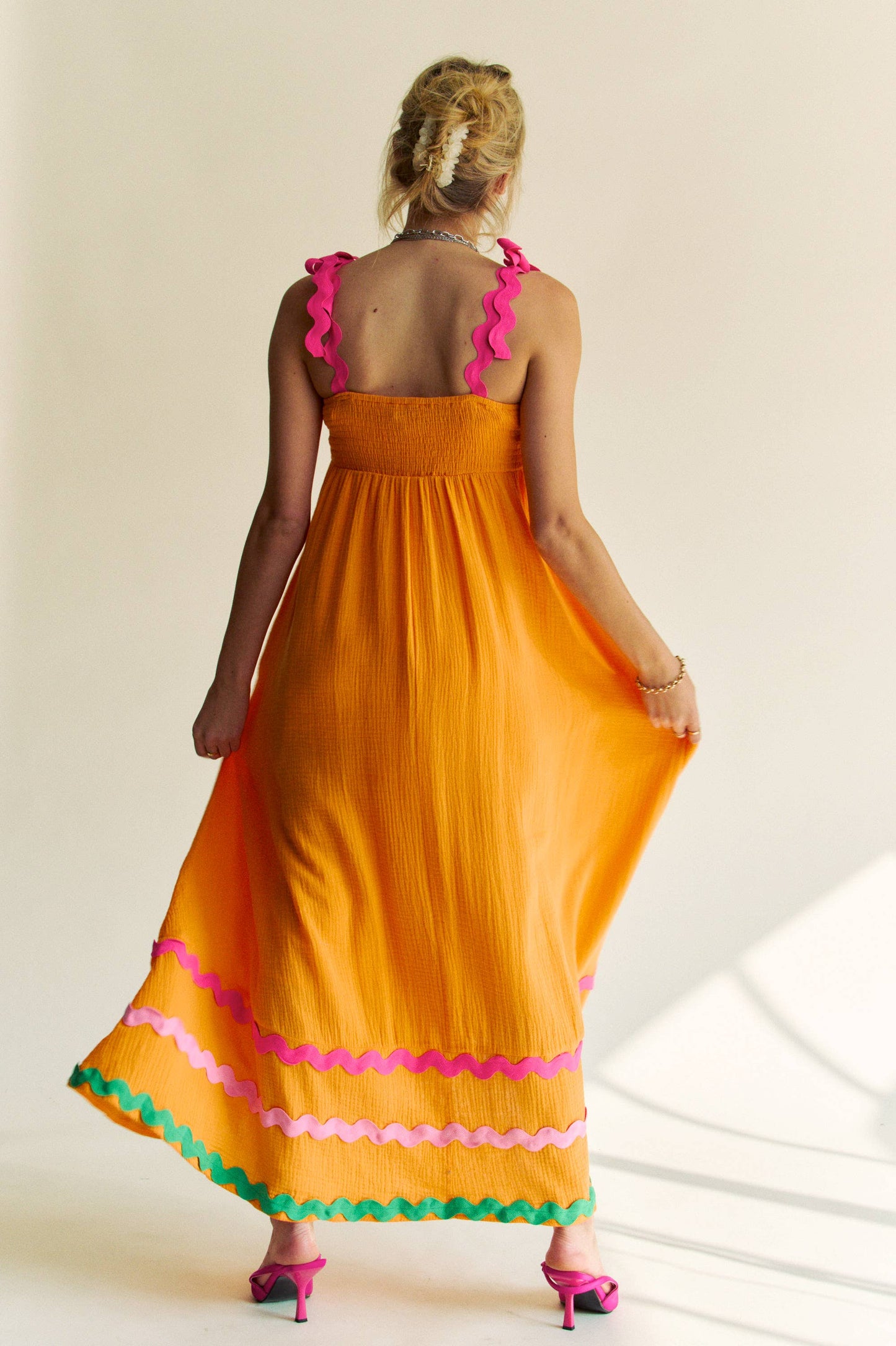 DOUBLE GAUZE TIE WAVY TRIM DETAIL MAXI DRESS