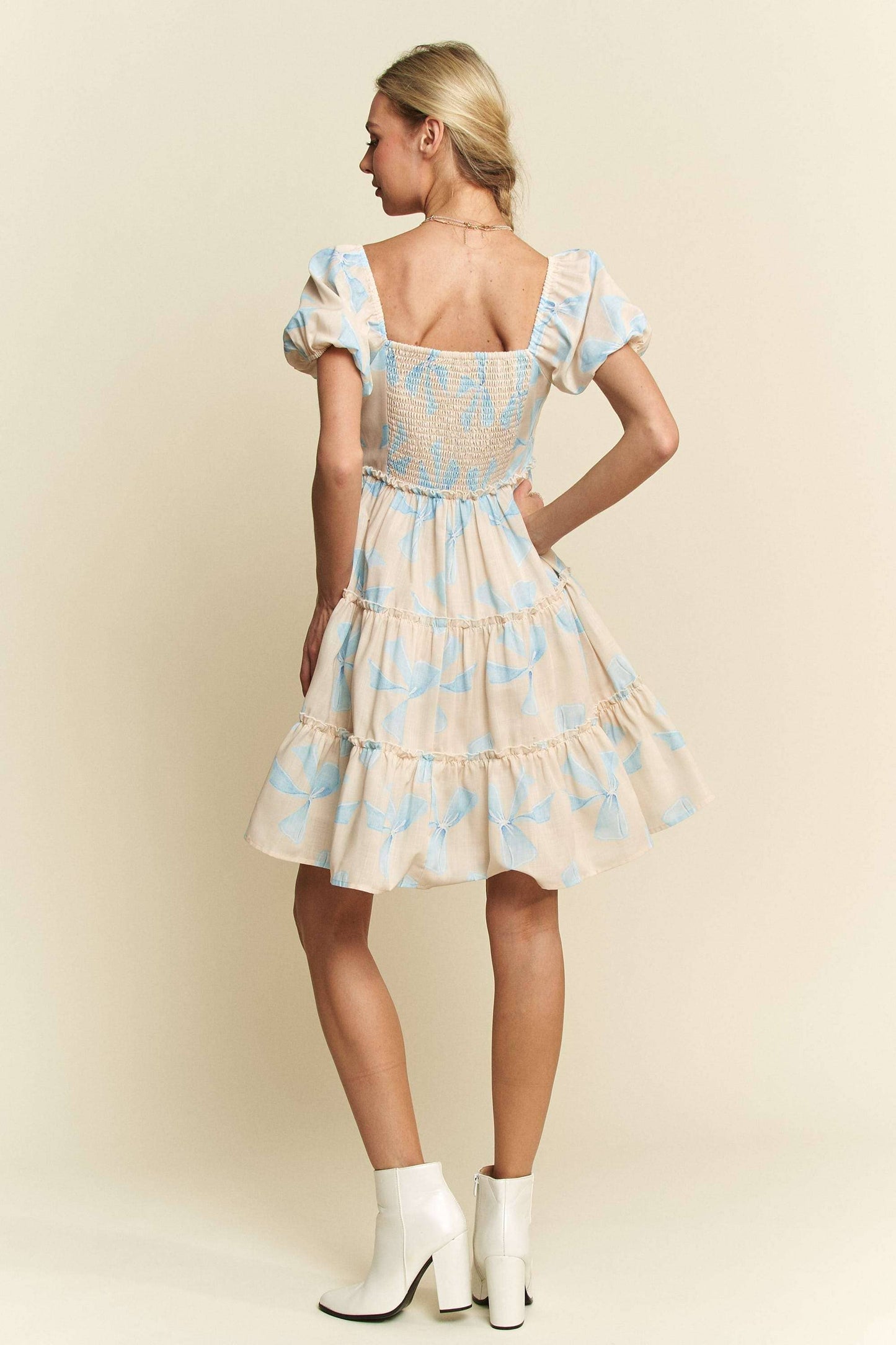 BOW PRINTED PUFF SMOCKING BACK TIERED DRESS