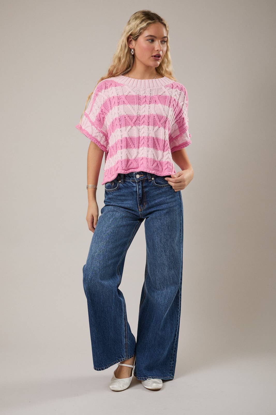 ROUND NECK SHORT SLEEVE KNIT SWEATER TOP