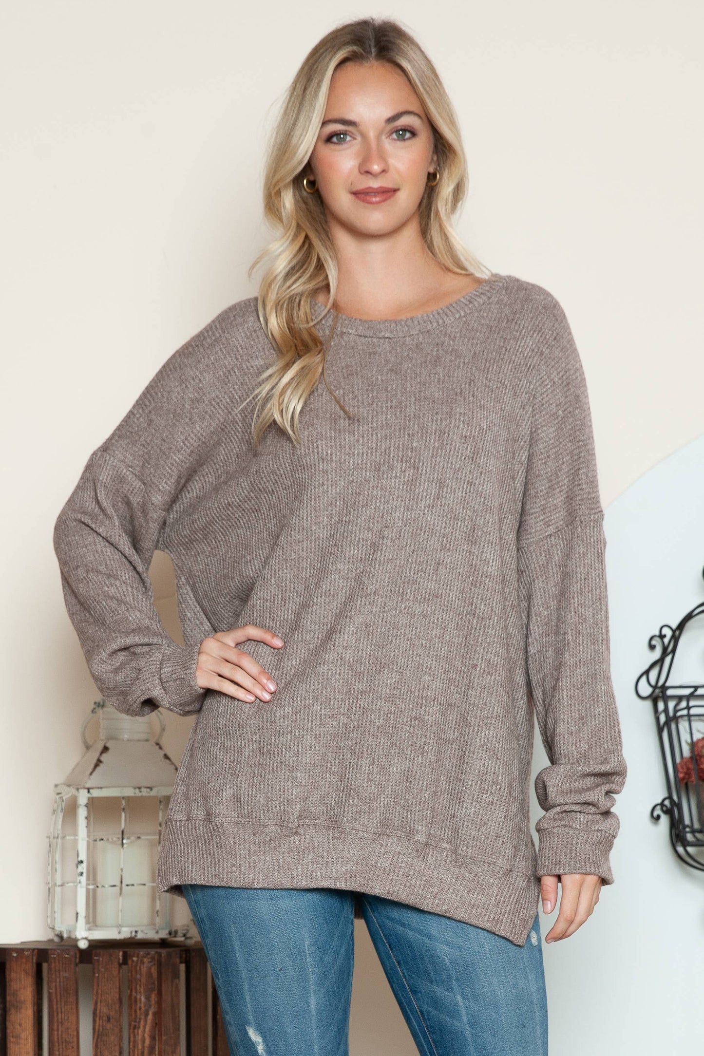 WAFFLE OVERSIZED SWEATSHIRT WITH SIDE SLIT