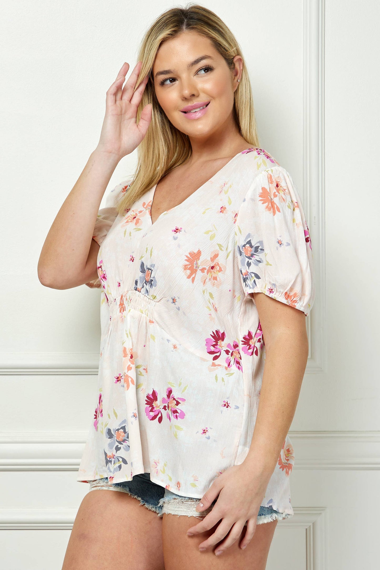 FLORAL PRINT SMOCKED TOP