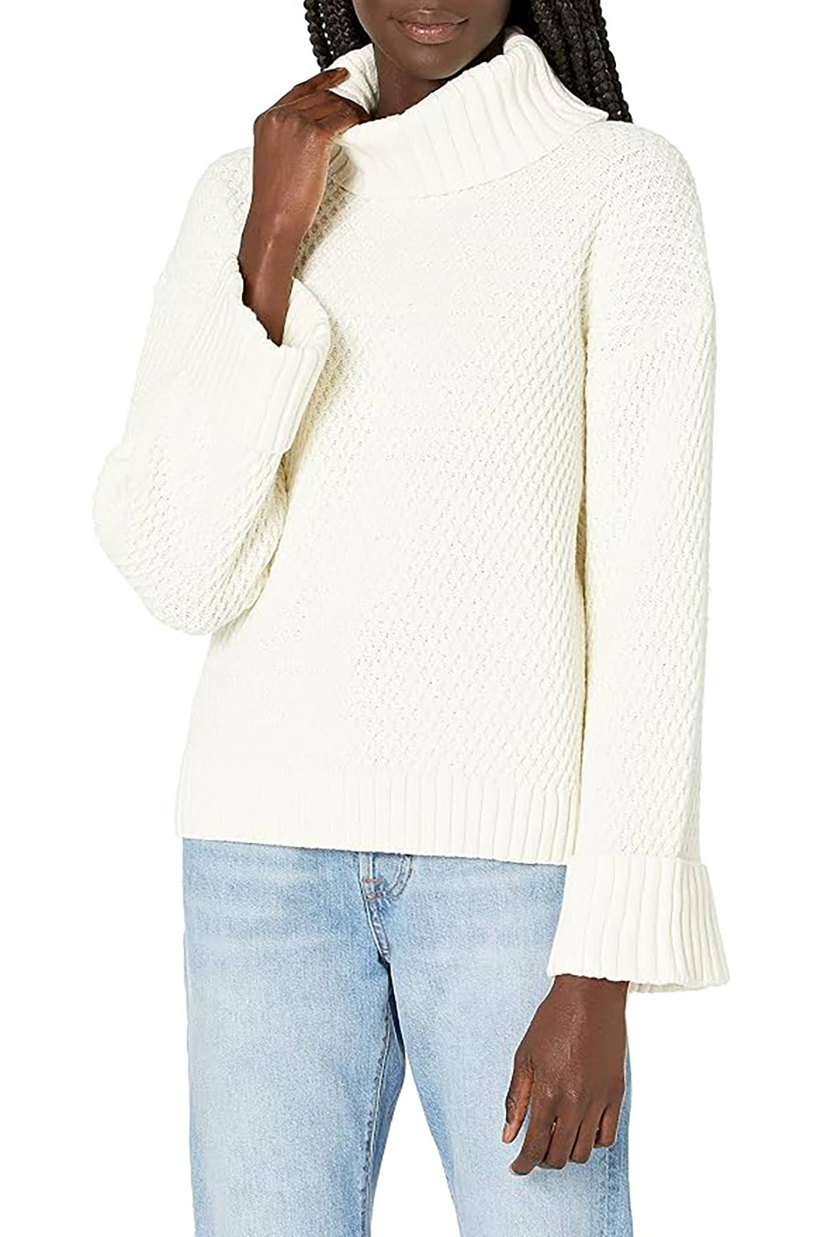 TEXTURED KNIT BOXY TURTLENECK SWEATER