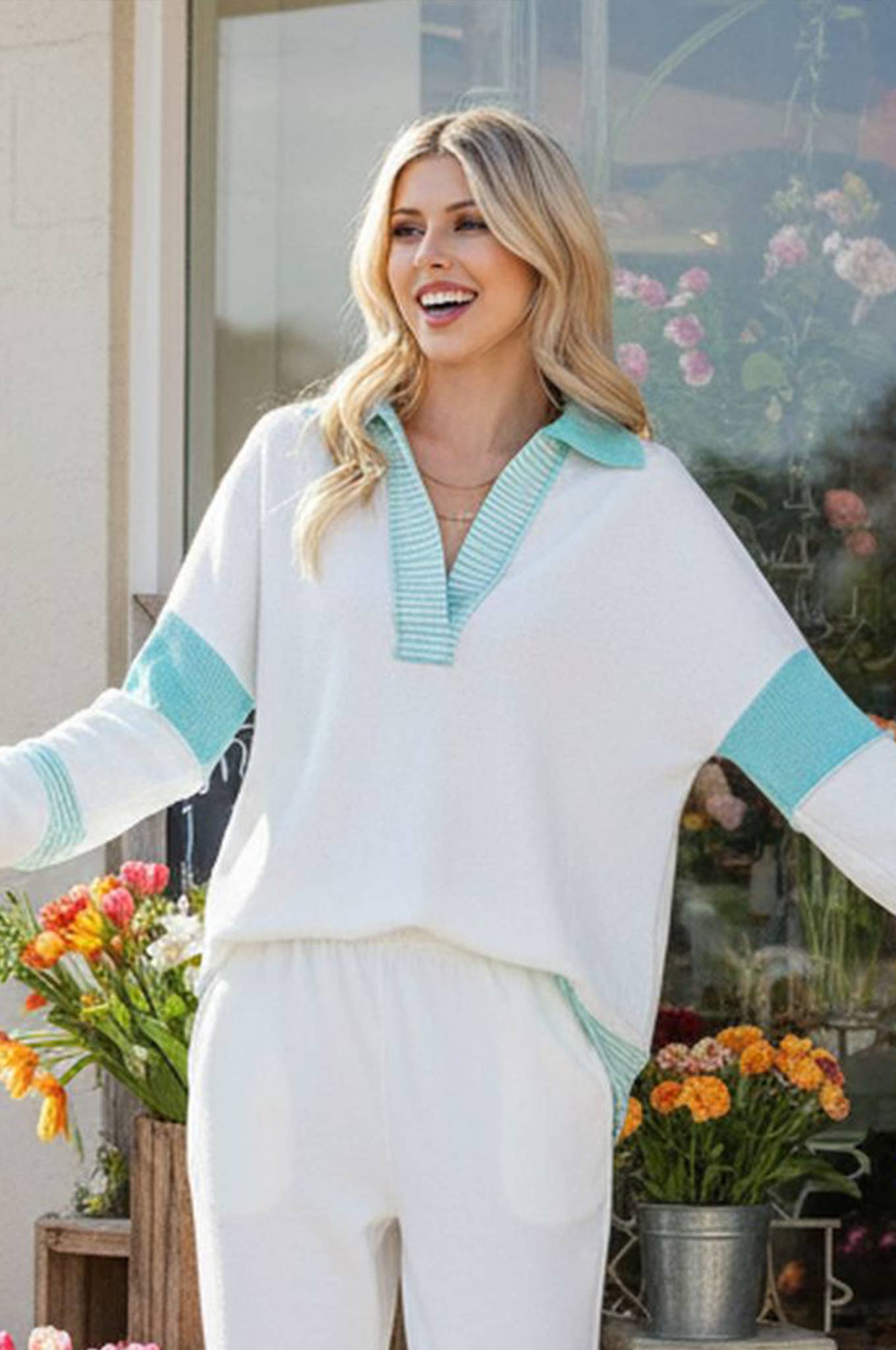SOLID LOOSE FIT TOP WITH STRIPE CONTRAST