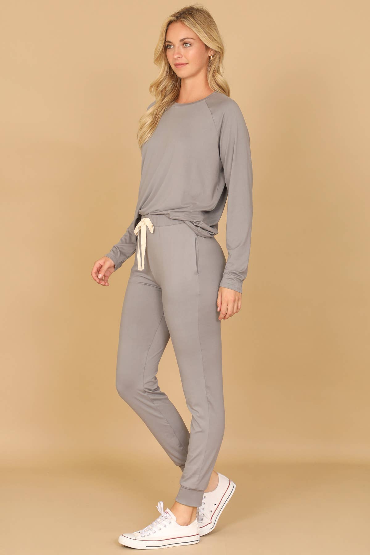 SOLID LONG SLEEVE TOP AND JOGGERS SET