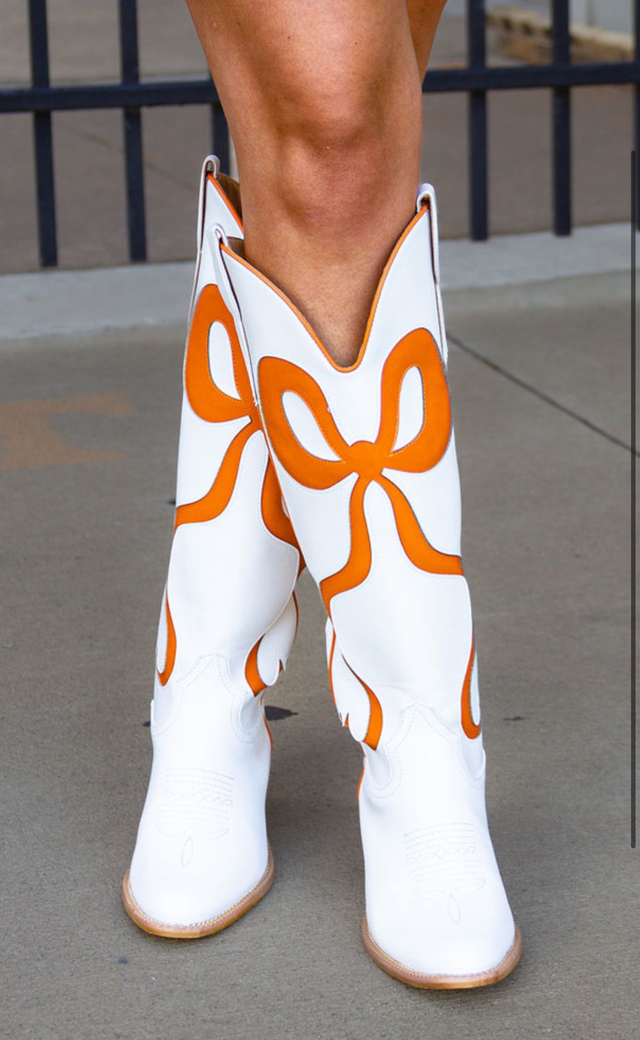 Gameday Bow Western Boots