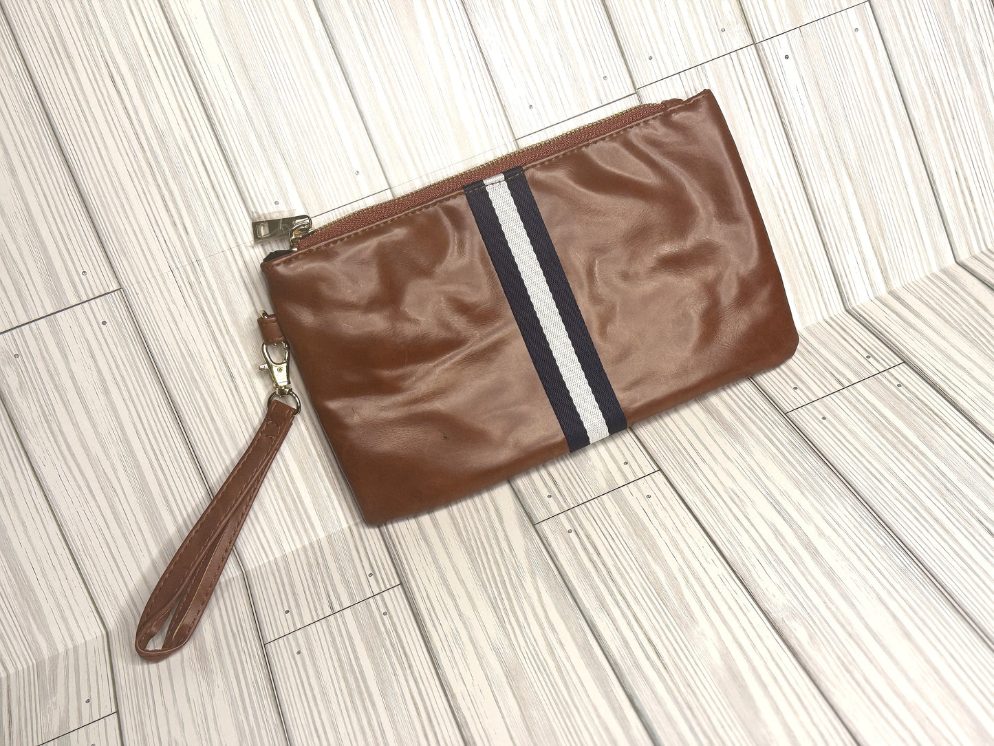 Preppy Stripe Zipper Clutch Purse