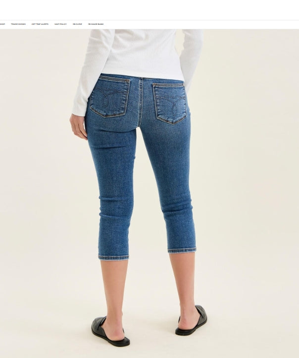 JUDY BLUE Mid Rise capri