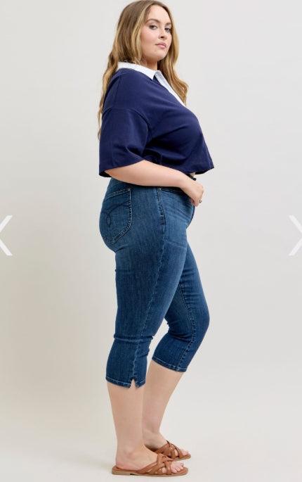 JUDY BLUE PLUS High Waist Tummy Control Capri