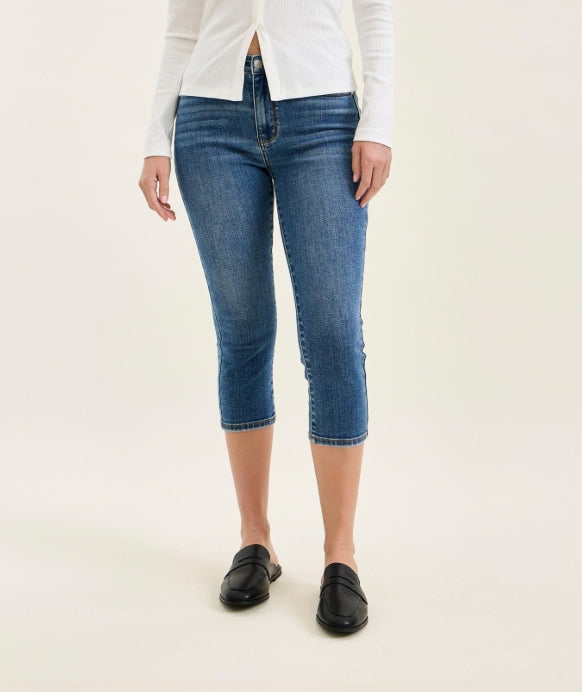 JUDY BLUE Mid Rise capri