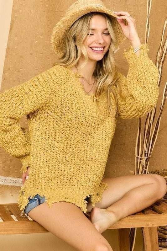 DISTRESSED SWEATER TOP