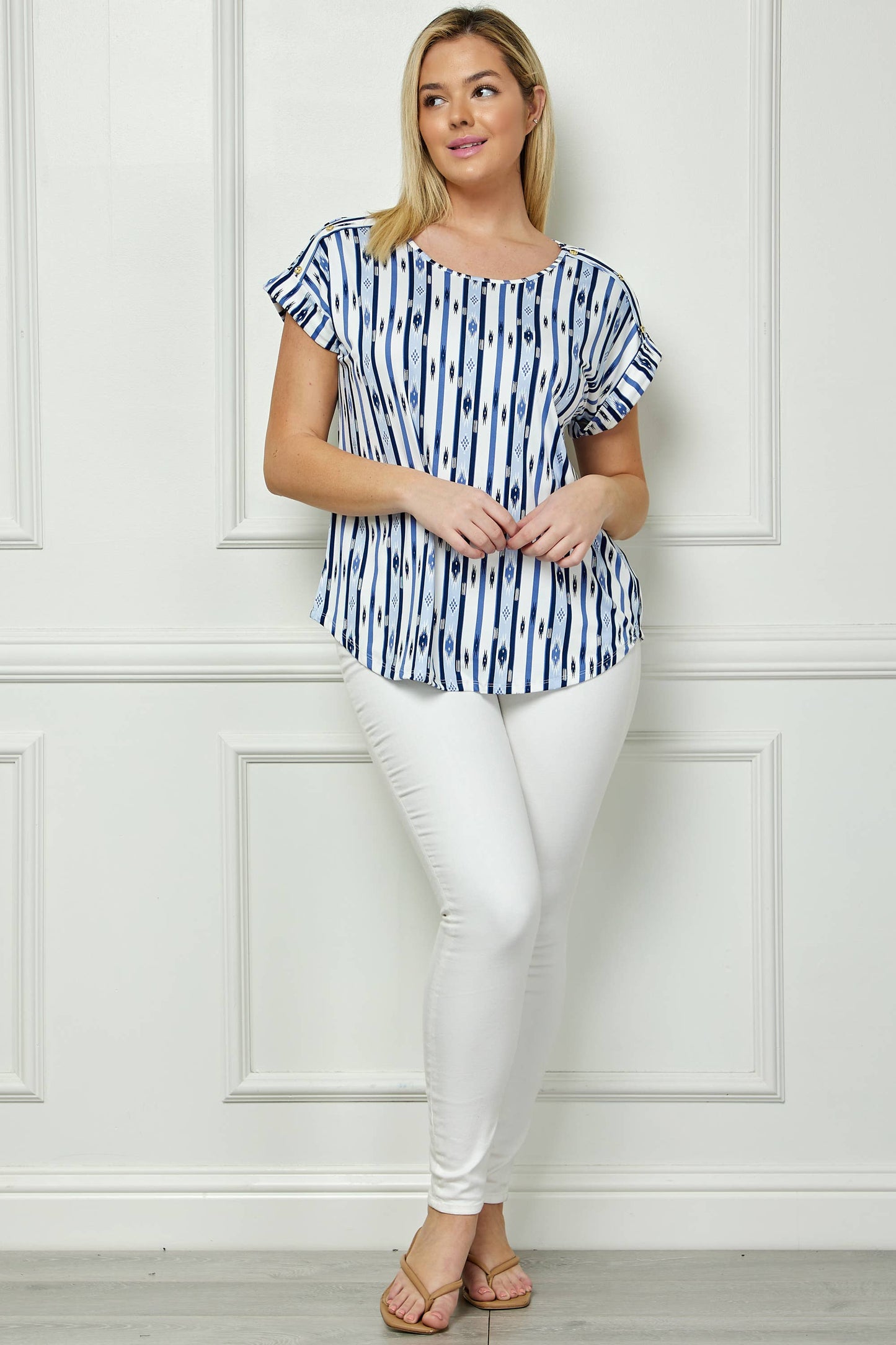 PLUS SIZE SHORT SLEEVE DOLMAN