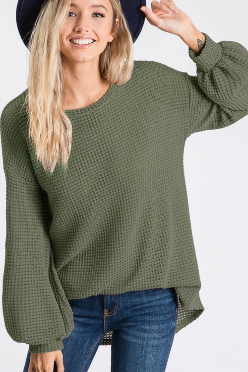 POPCORN WAFFLE KNIT TOP WITH BALLOON SLEEVES